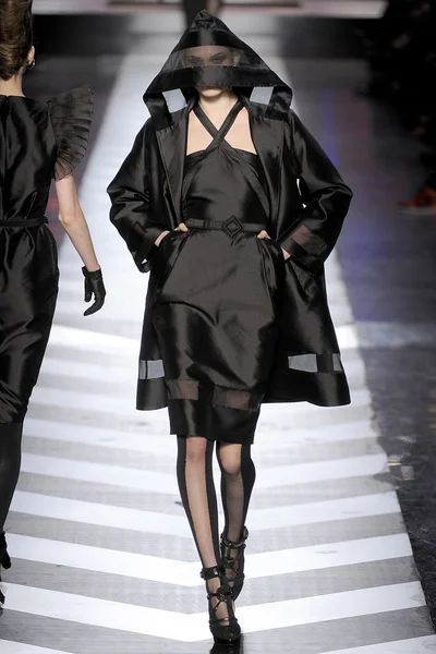 Look 14